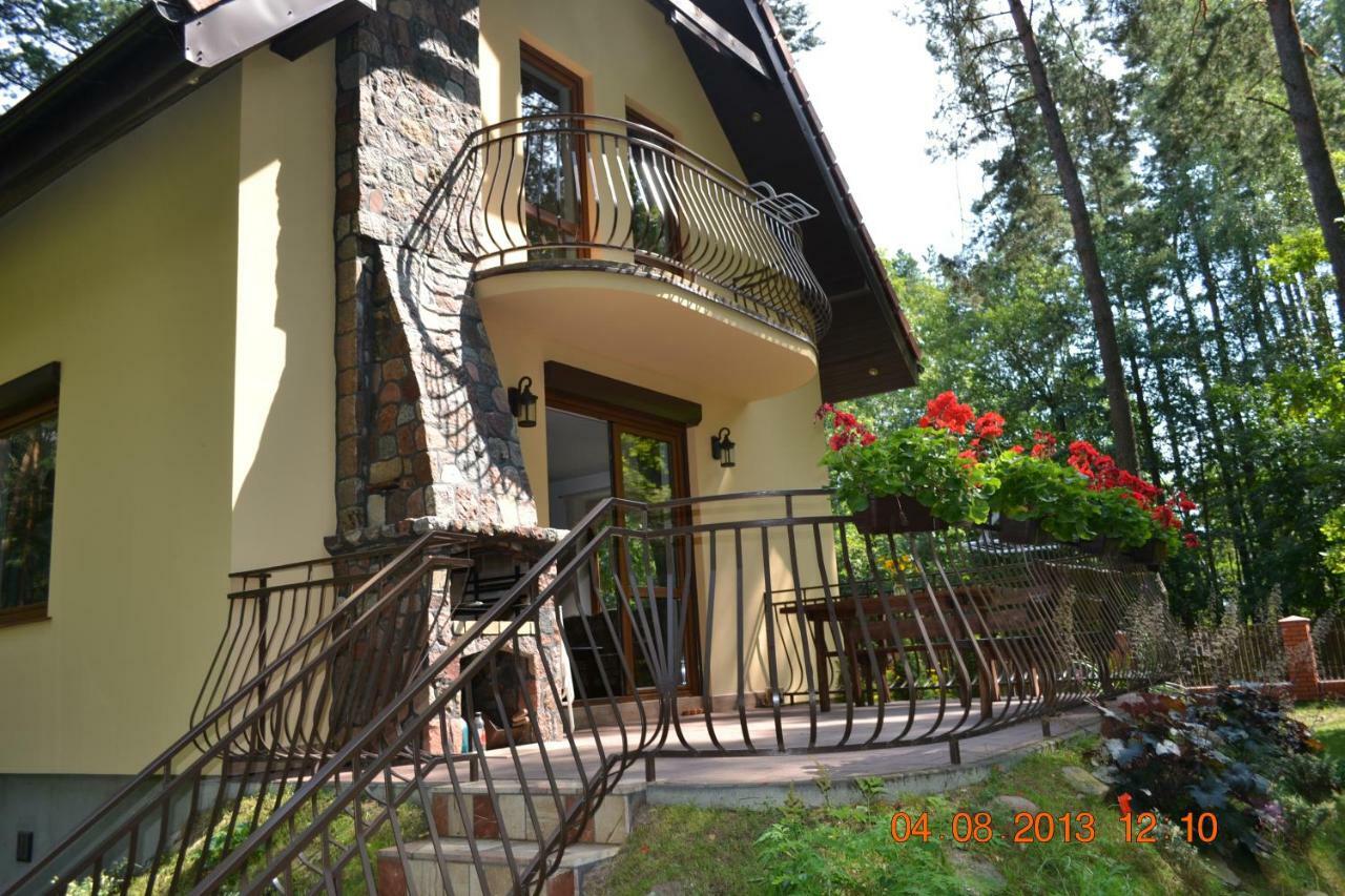 Dom Na Skraju Lasu Villa Wilkasy Luaran gambar